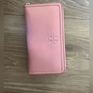 Tory Burch wallet